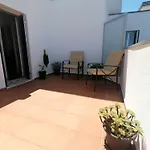 Lovely Lisbon Tejo Apartment